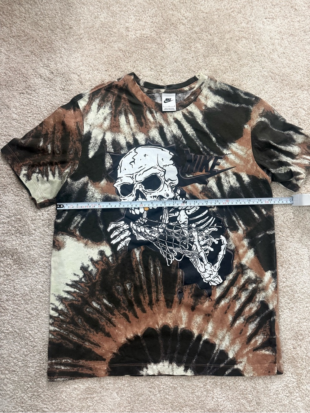 Nike Brown Tie-Dye Graphic Tee - Picture 6 of 6